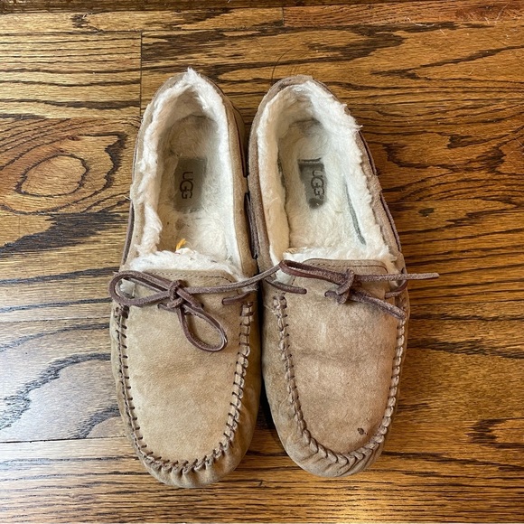 UGG Tan Moccasin Slippers with Plush Lining - Picture 2 of 4